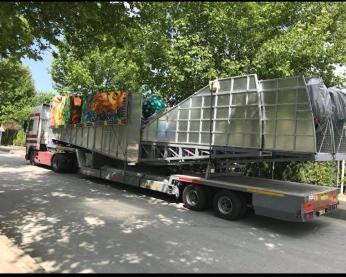 CRAZY DANCE  ON TRAILER